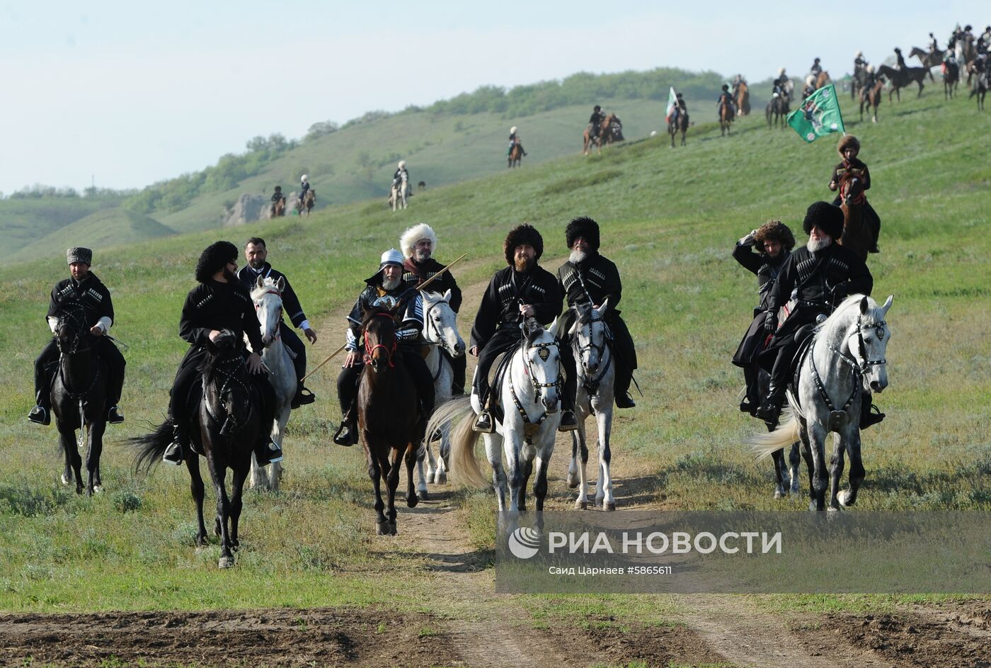 В Чечне установлен мировой рекорд по числу участников в конном походе