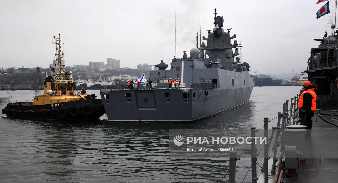 Отряд кораблей Северного флота прибыл во Владивосток