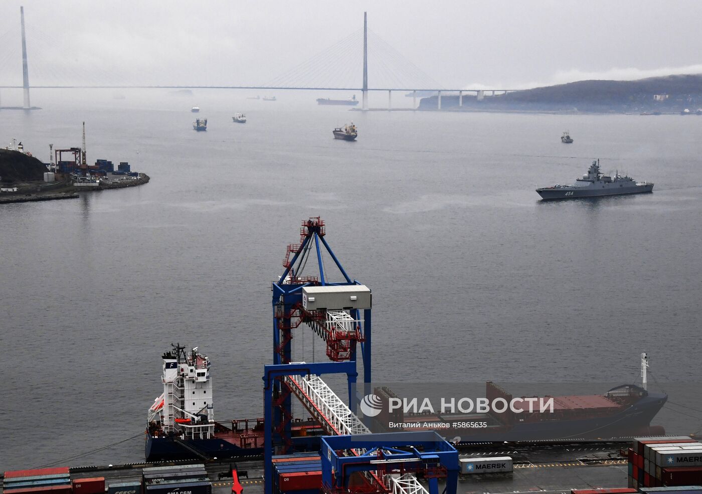 Отряд кораблей Северного флота прибыл во Владивосток