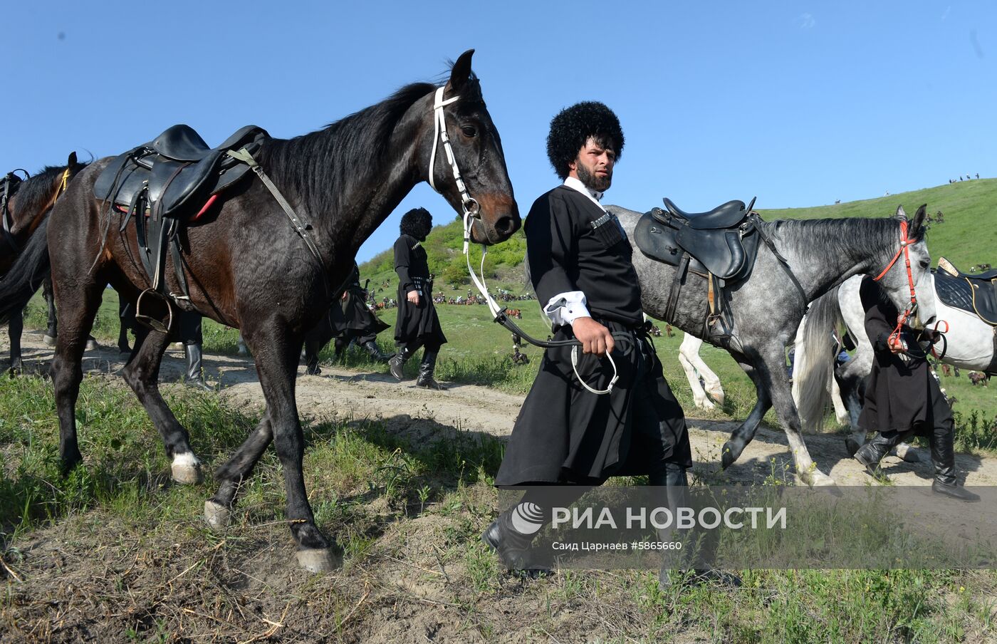 В Чечне установлен мировой рекорд по числу участников в конном походе