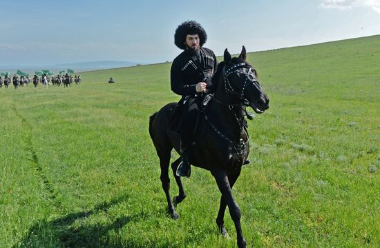 В Чечне установлен мировой рекорд по числу участников в конном походе