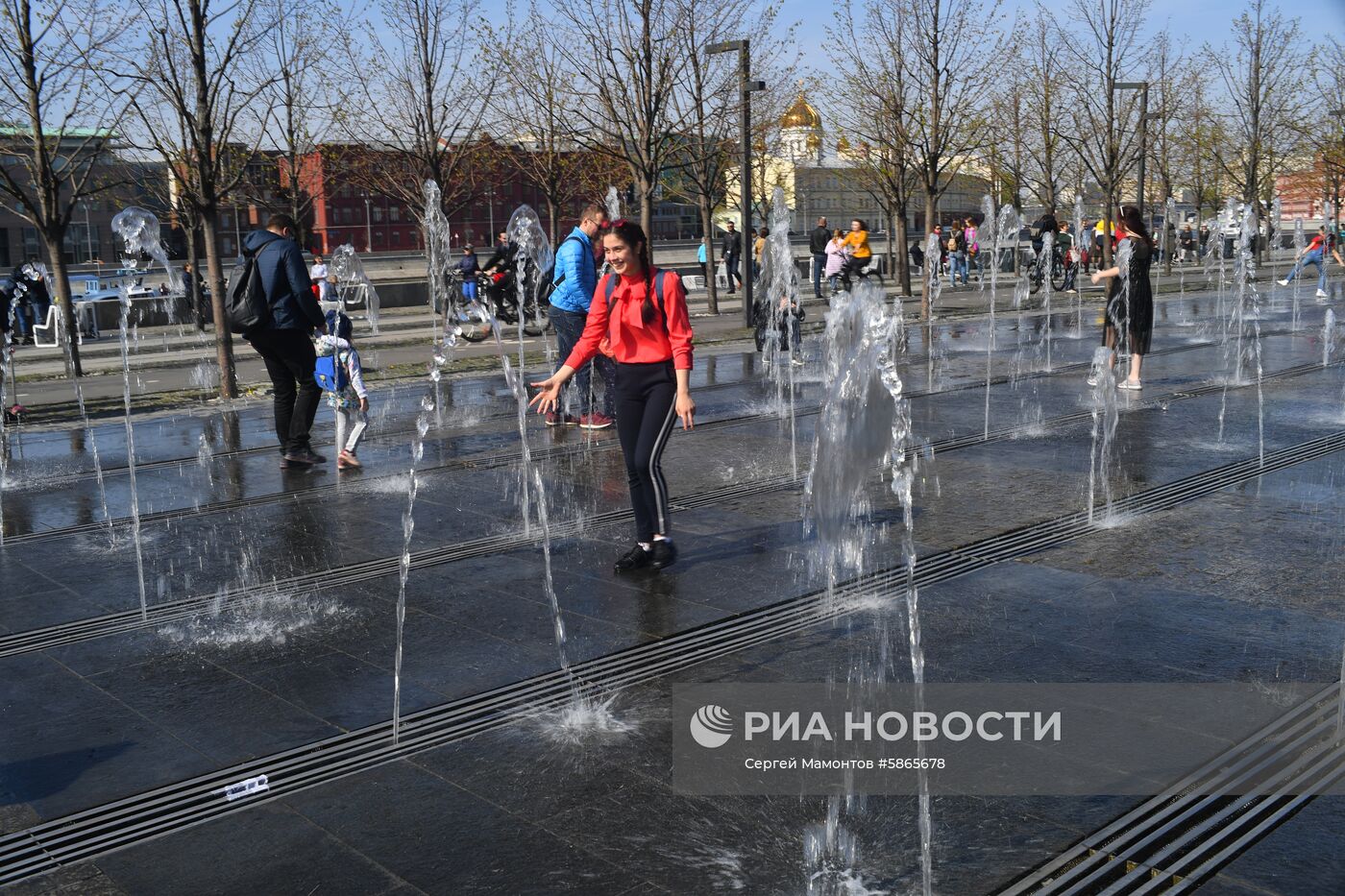 Отдых горожан в парках Москвы 