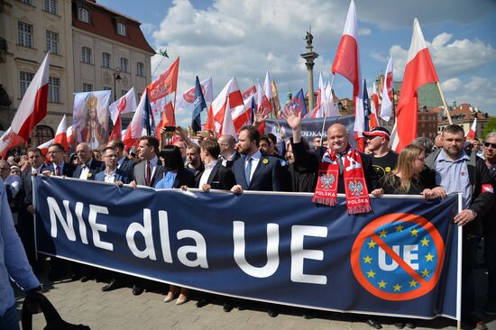 Марш против ЕС в Варшаве