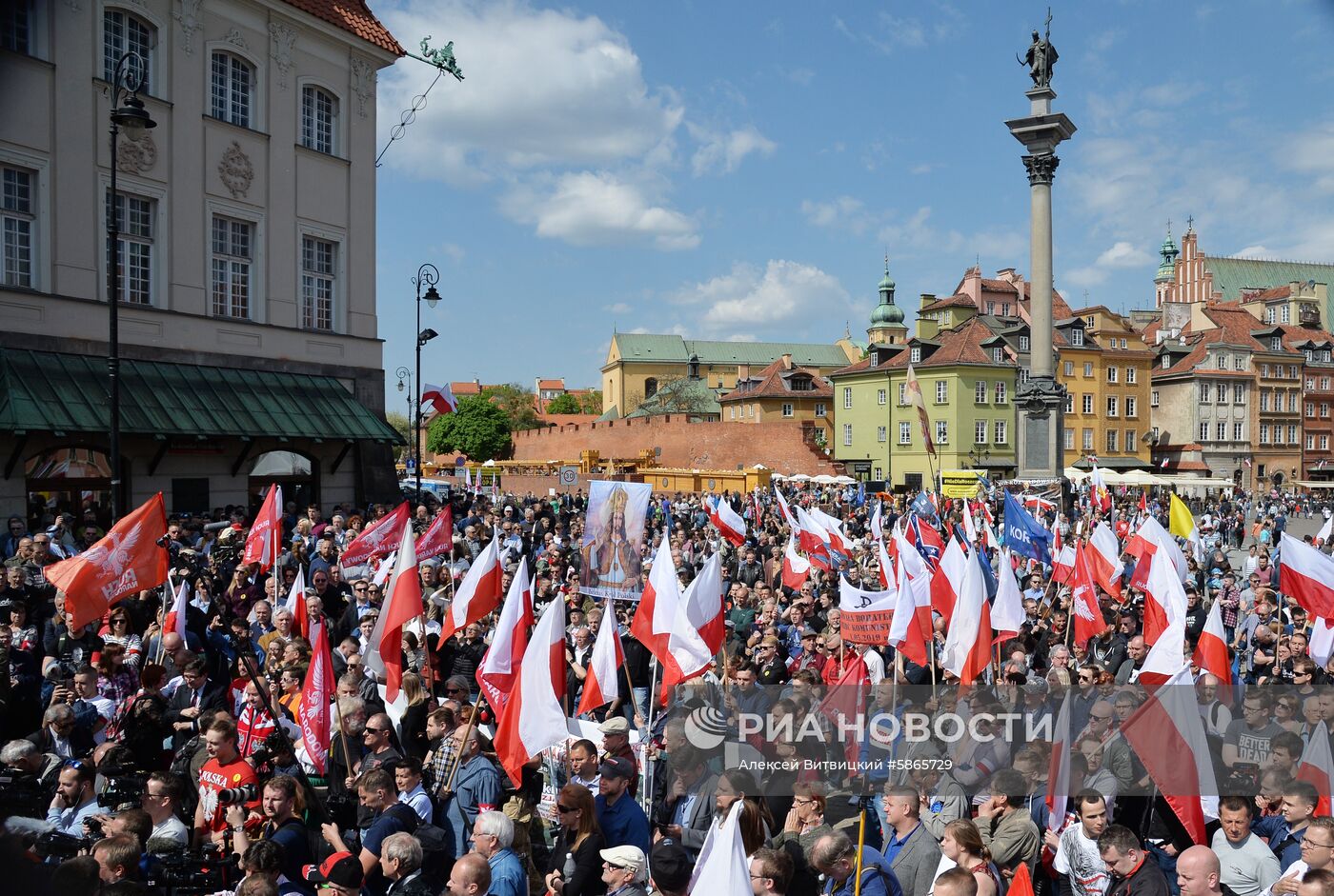 Марш против ЕС в Варшаве