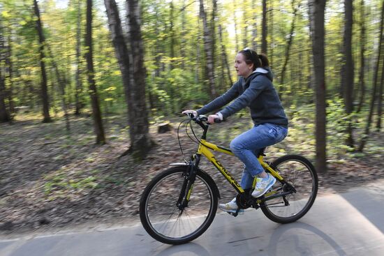 Отдых горожан в парках Москвы 