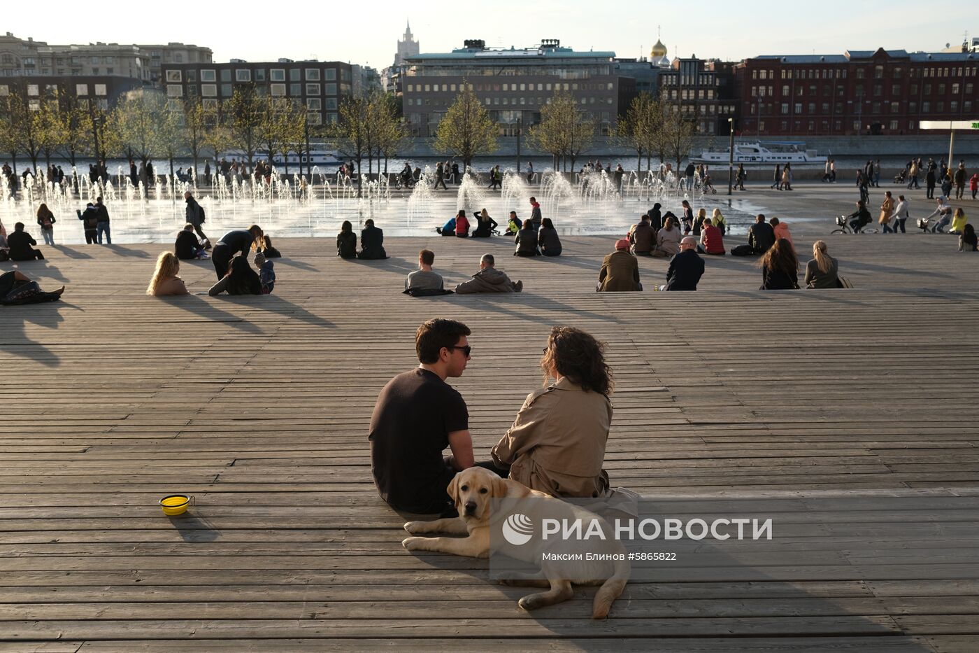 Отдых горожан в парках Москвы 