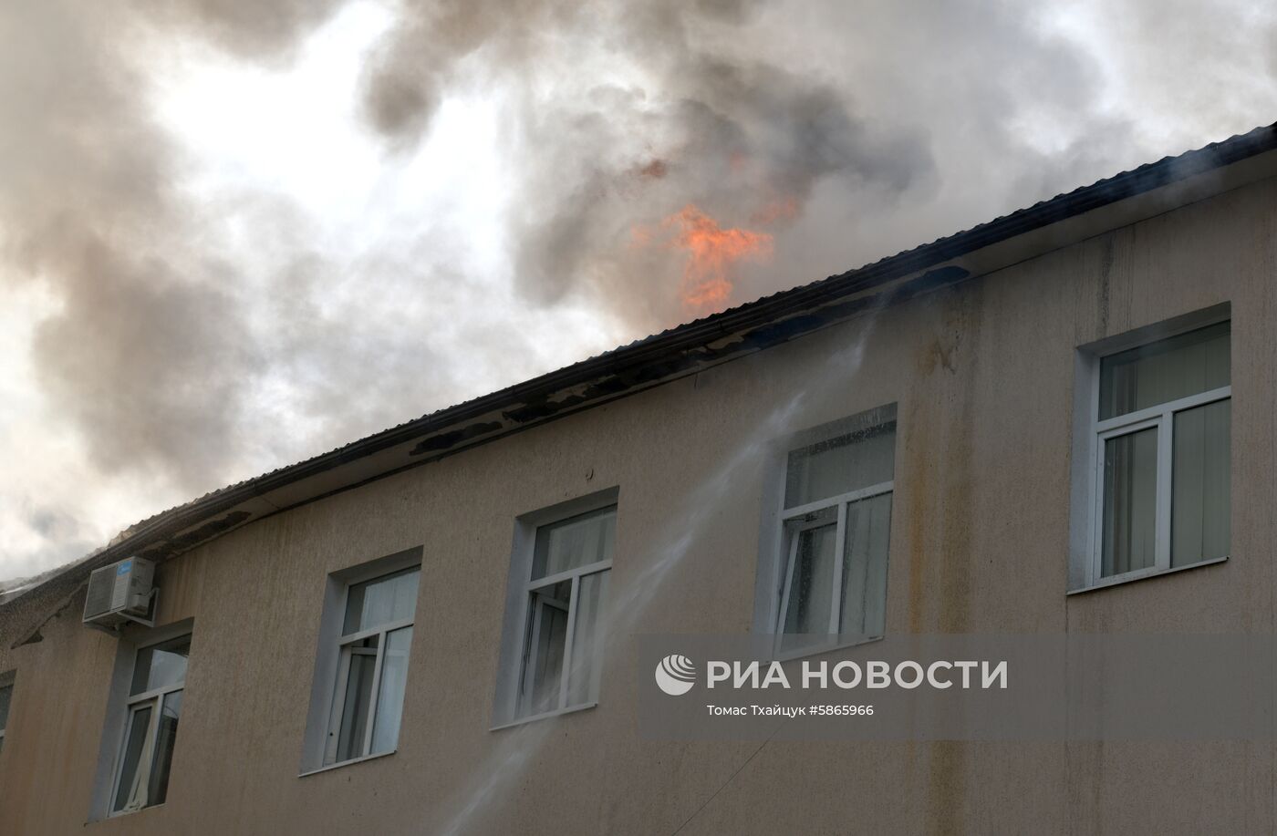 Пожар в здании русской школы в Сухуме