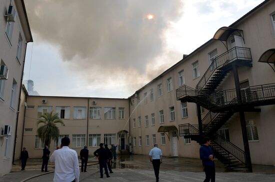 Пожар в здании русской школы в Сухуме