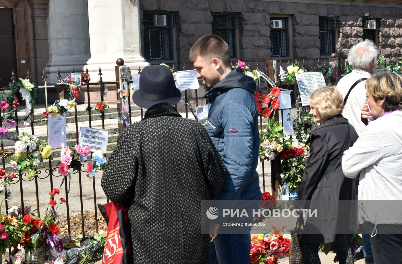 Траурные мероприятия в Одессе в память о событиях 2 мая 2014 года