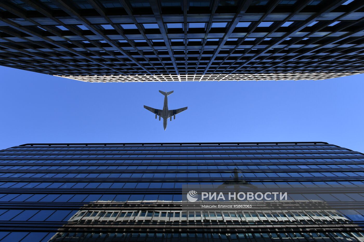 Репетиция воздушной части парада Победы в Москве