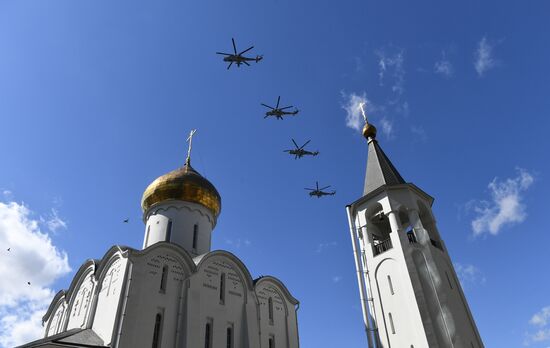 Репетиция воздушной части парада Победы в Москве