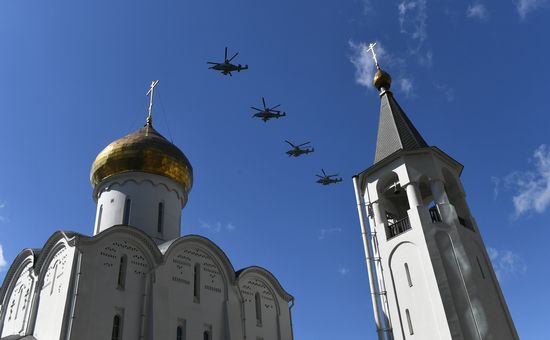 Репетиция воздушной части парада Победы в Москве