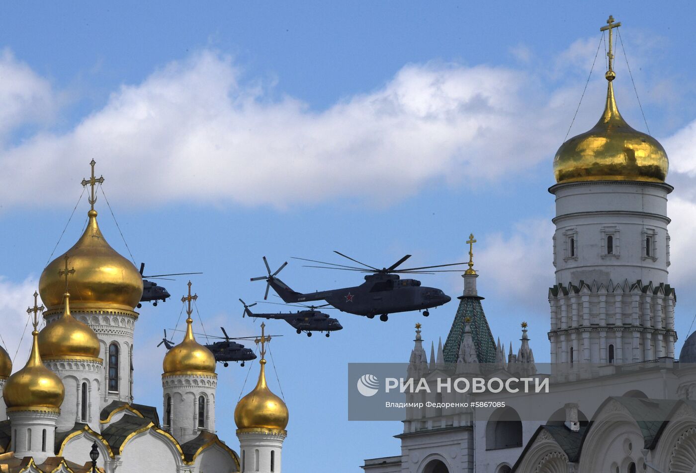 Репетиция воздушной части парада Победы в Москве