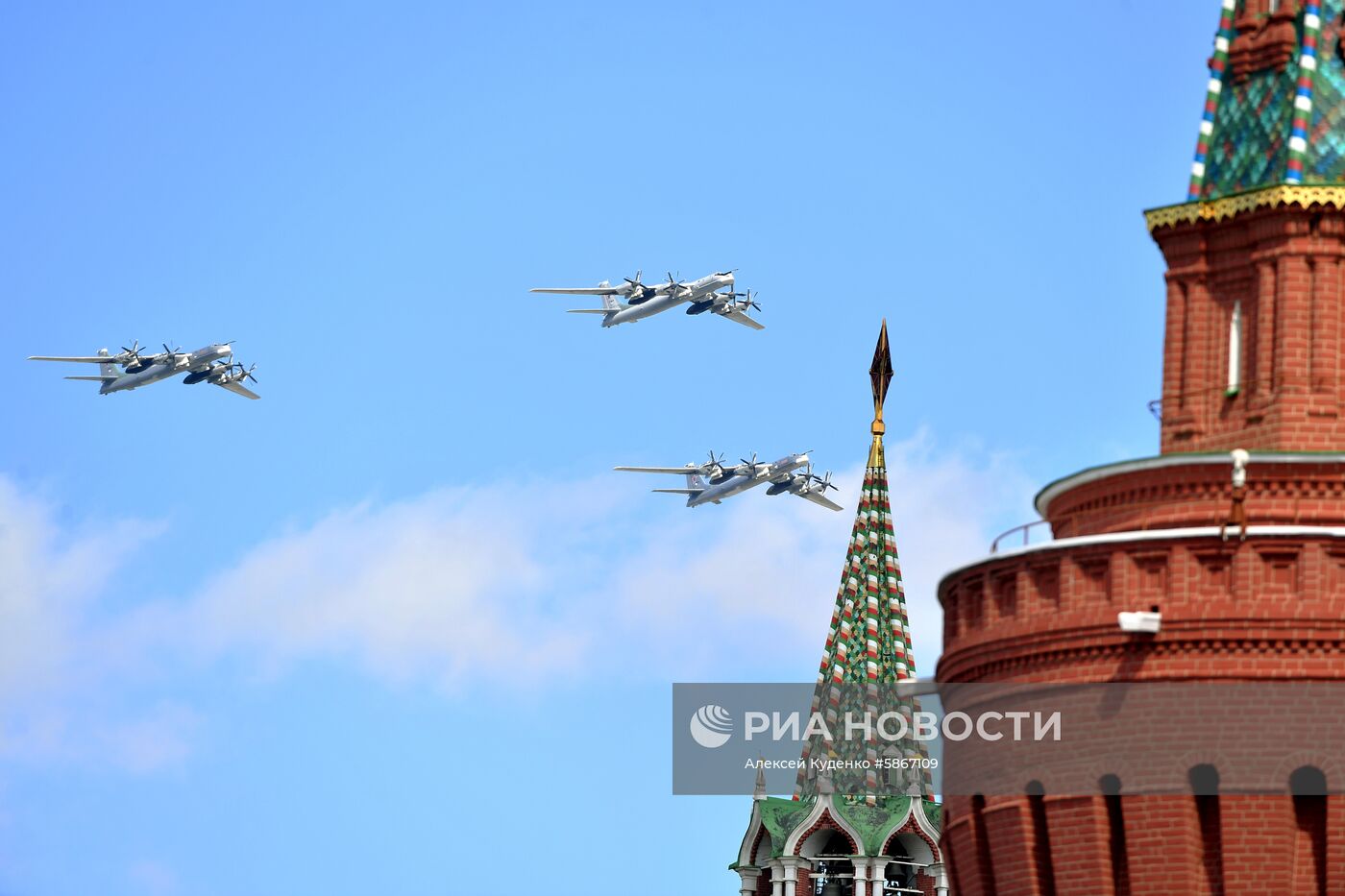 Репетиция воздушной части парада Победы в Москве