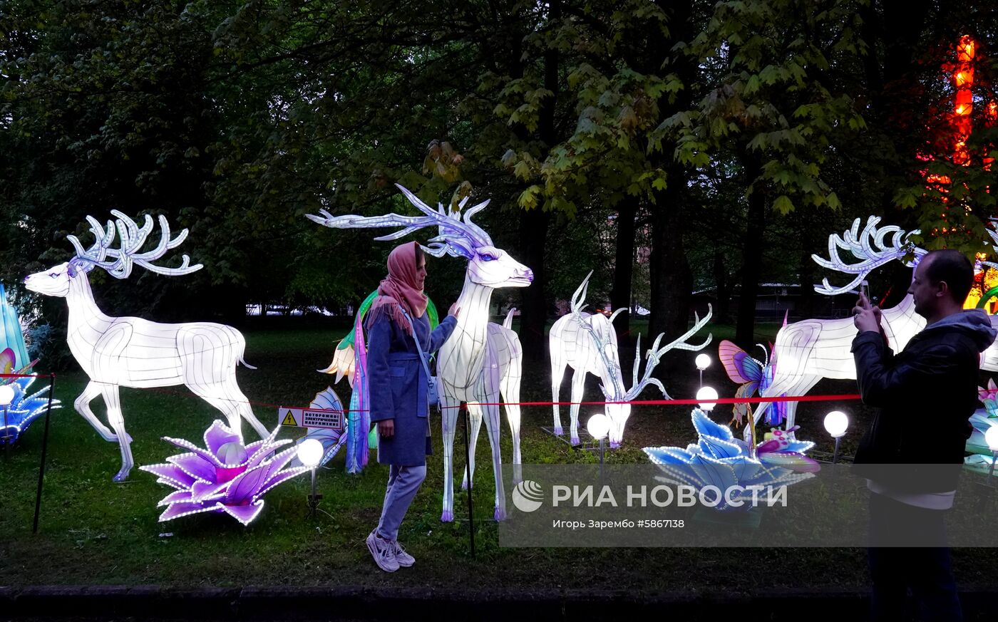 Фестиваль гигантских китайских фонарей в Калининграде