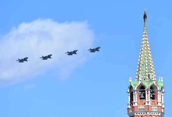 Репетиция воздушной части парада Победы в Москве