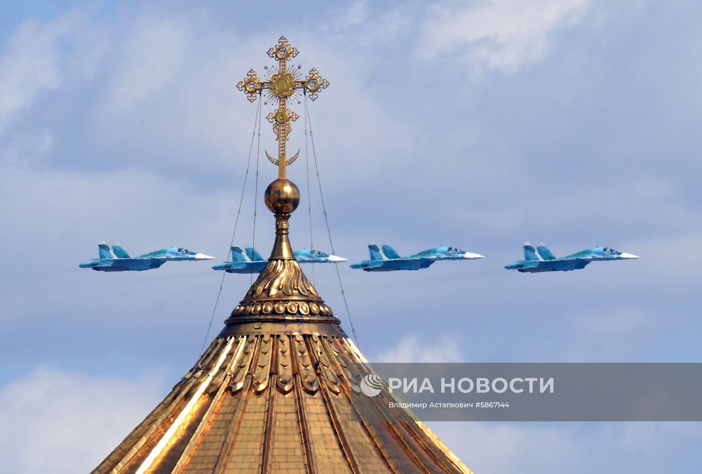 Репетиция воздушной части парада Победы в Москве