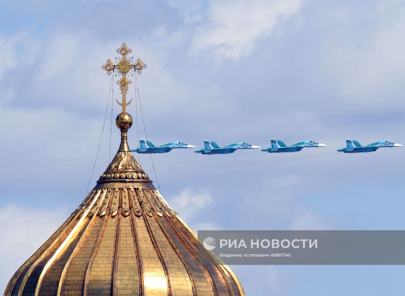 Репетиция воздушной части парада Победы в Москве