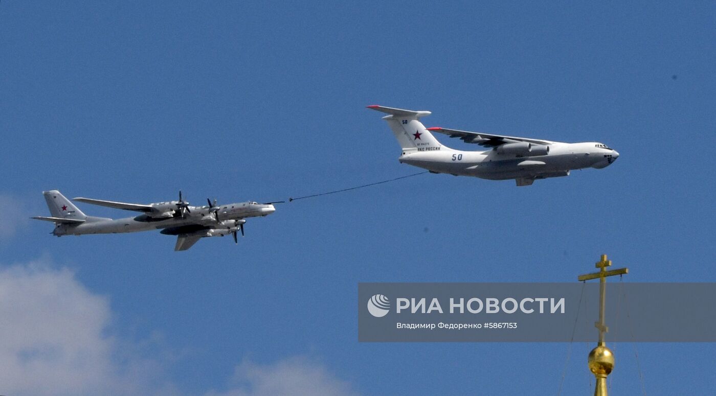 Репетиция воздушной части парада Победы в Москве