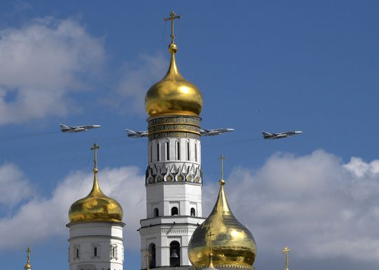 Репетиция воздушной части парада Победы в Москве