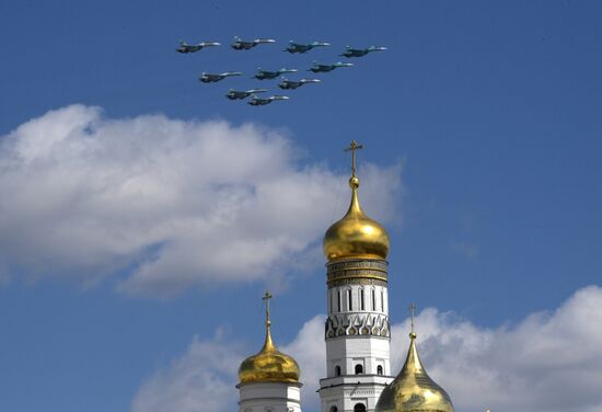 Репетиция воздушной части парада Победы в Москве
