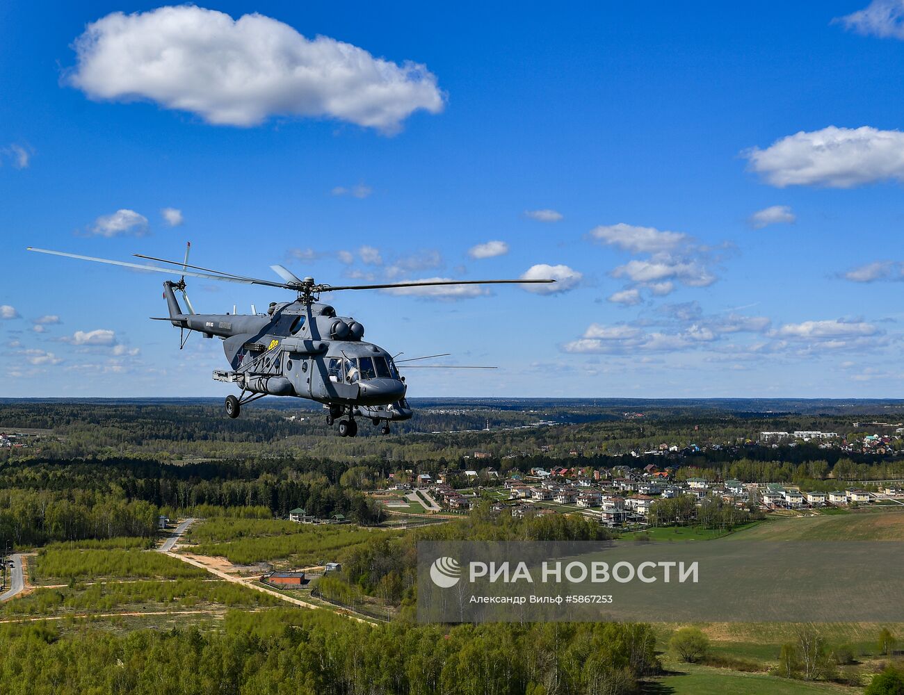 Репетиция воздушной части парада Победы в Москве