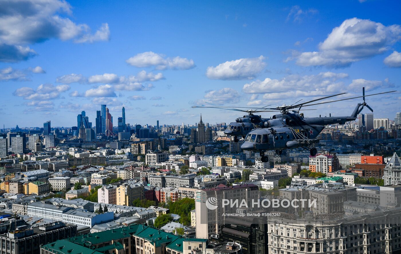 Репетиция воздушной части парада Победы в Москве