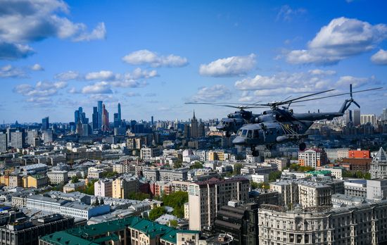 Репетиция воздушной части парада Победы в Москве