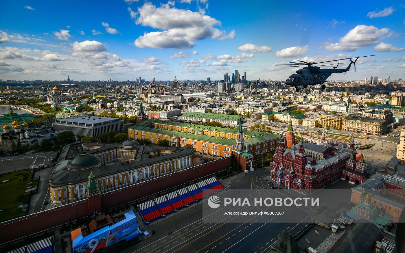 Репетиция воздушной части парада Победы в Москве