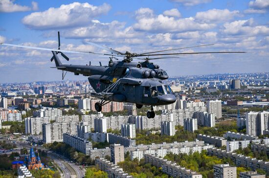 Репетиция воздушной части парада Победы в Москве