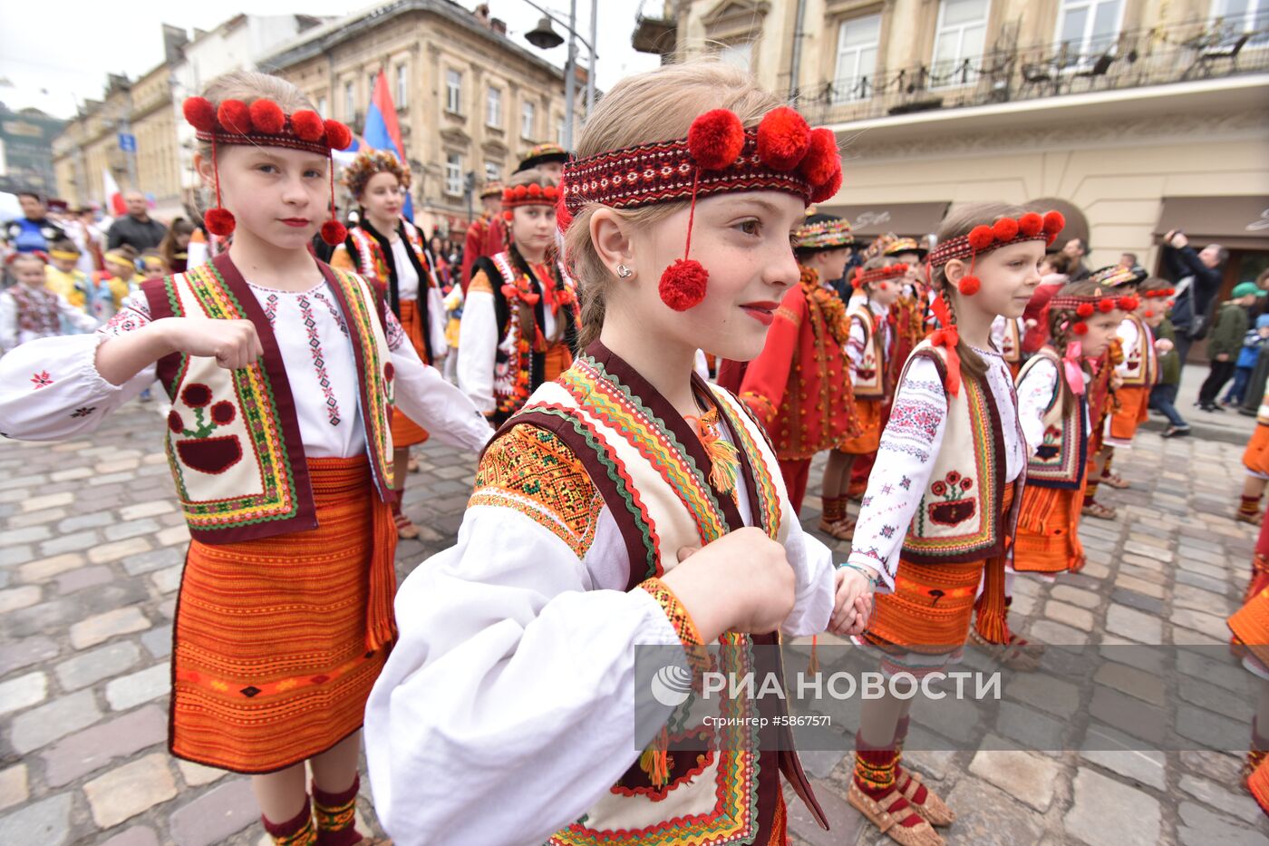 Карнавальное шествие в честь Дня города во Львове