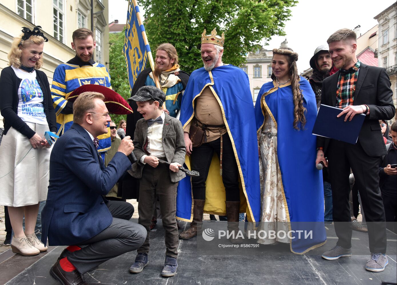 Карнавальное шествие в честь Дня города во Львове