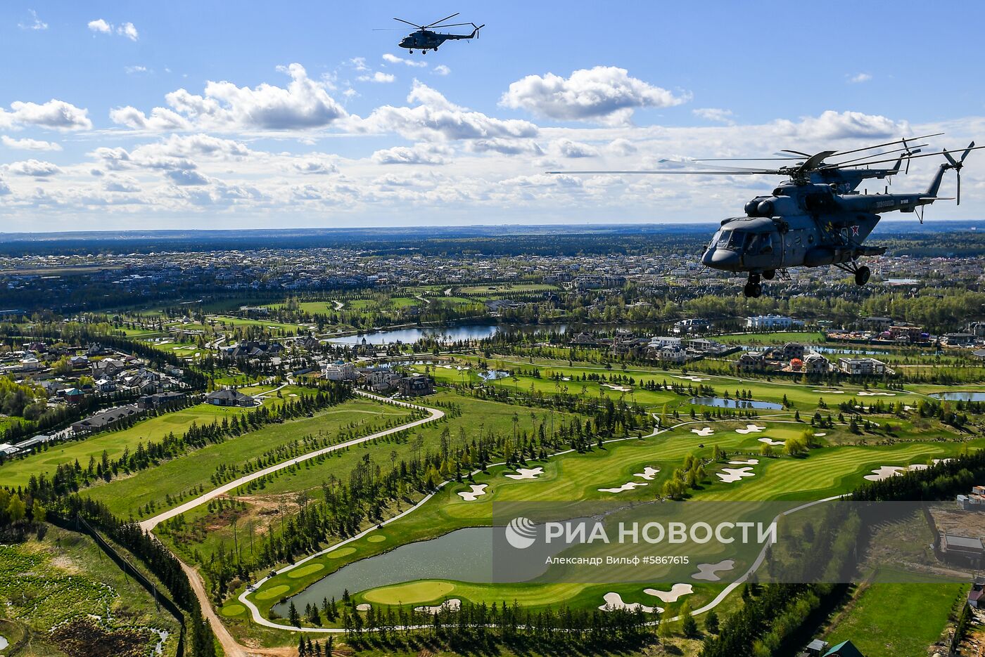 Репетиция воздушной части парада Победы в Москве