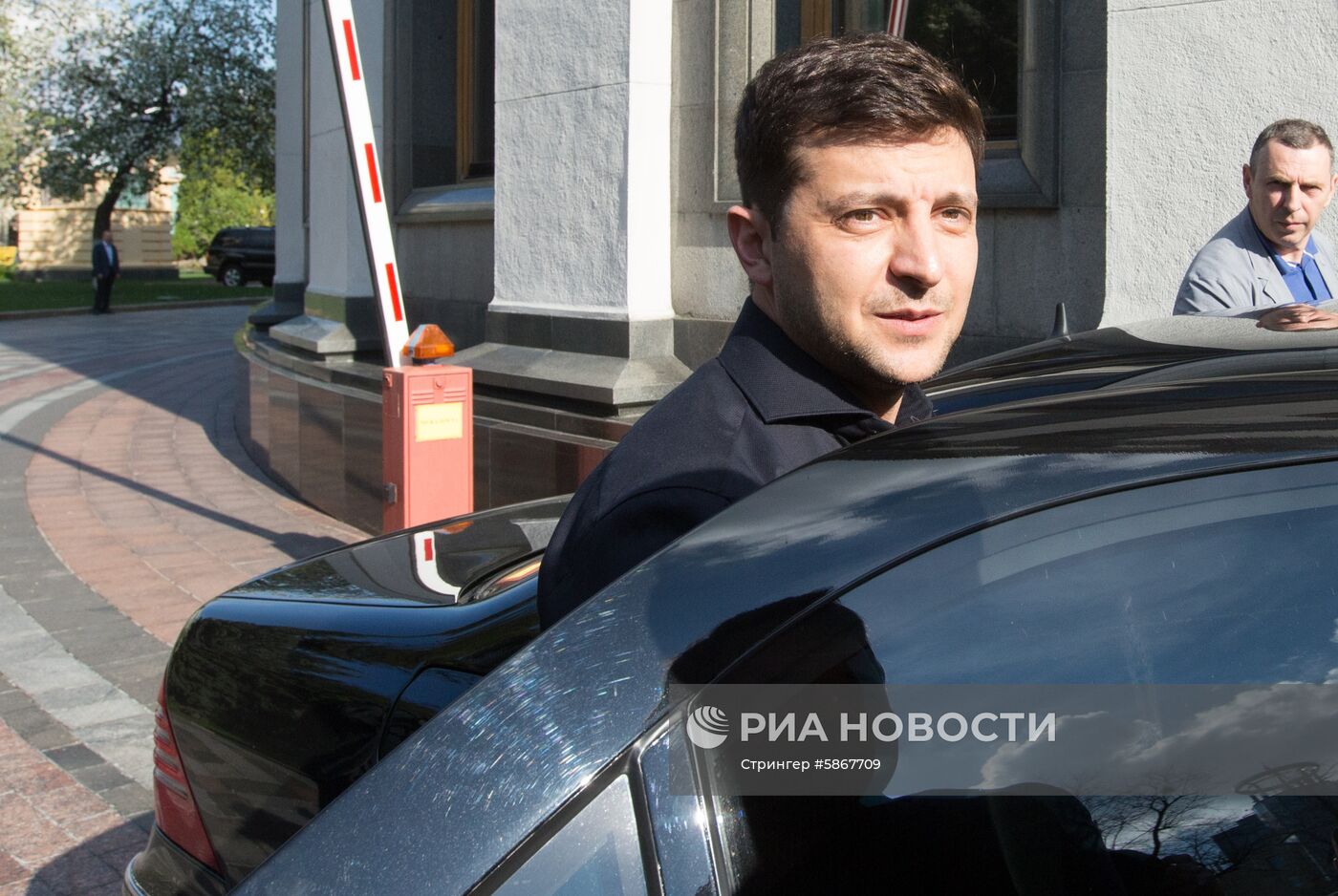 Брифинг избранного президента Украины В. Зеленского