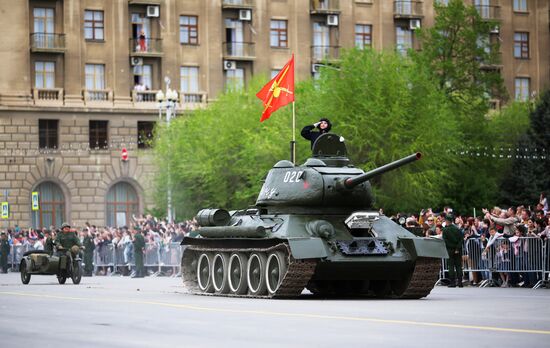 Репетиция парада Победы в Волгограде