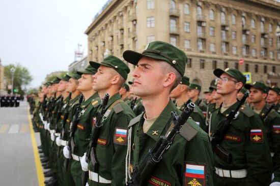 Репетиция парада Победы в Волгограде