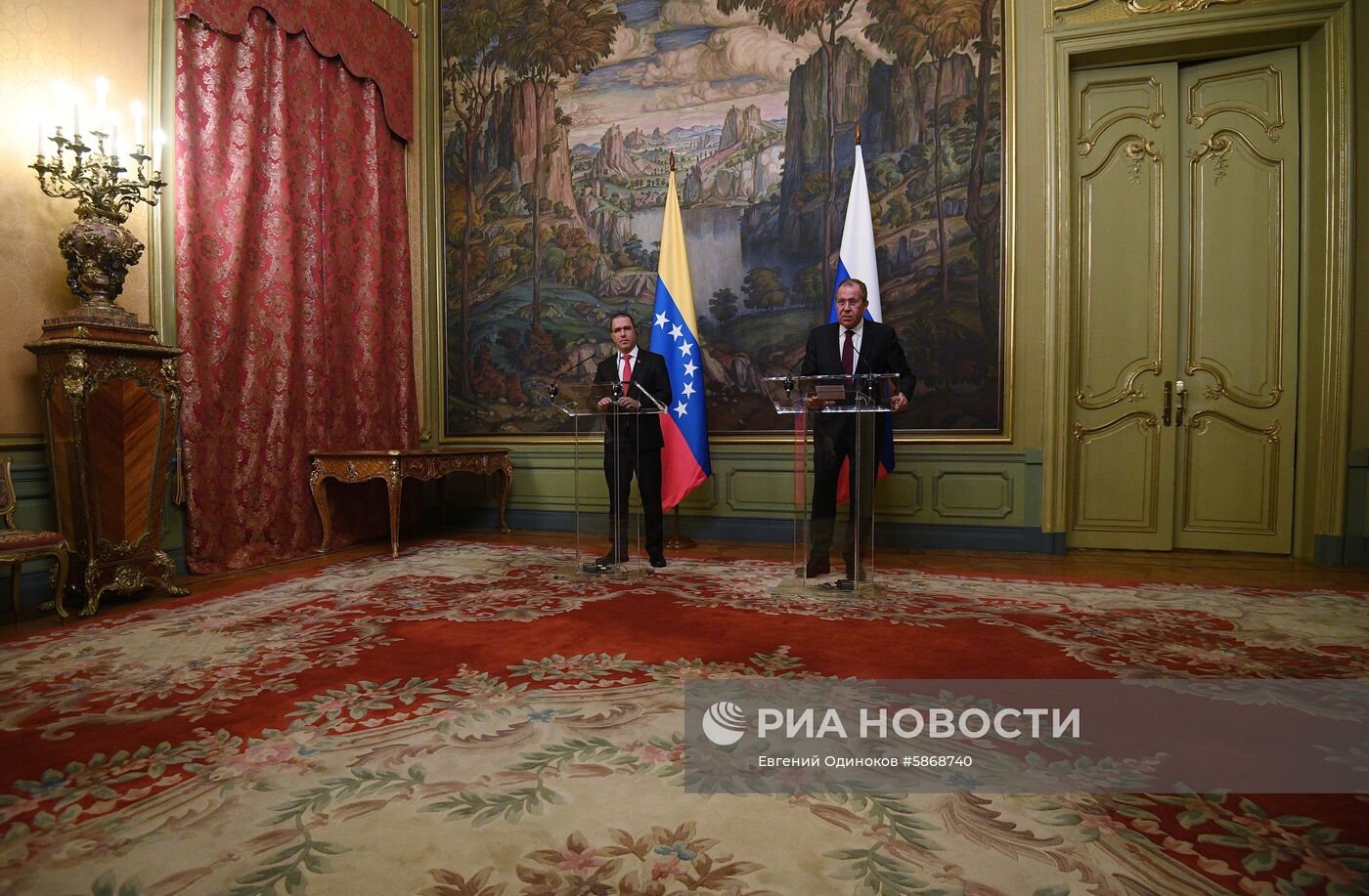 Встреча глав МИД РФ и Венесуэлы С. Лаврова и Х. Арреасы