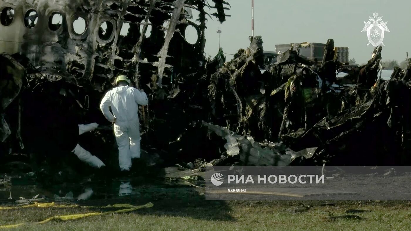 Следственные действия на месте аварийной посадки самолёта в аэропорту Шереметьево