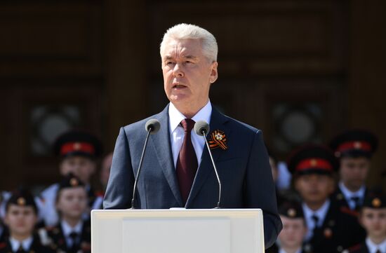 Парад кадетов на Поклонной горе 