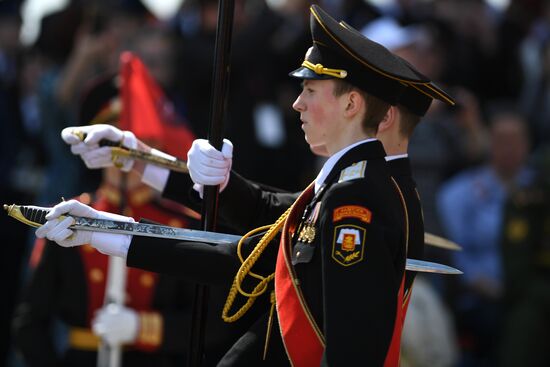 Парад кадетов на Поклонной горе 