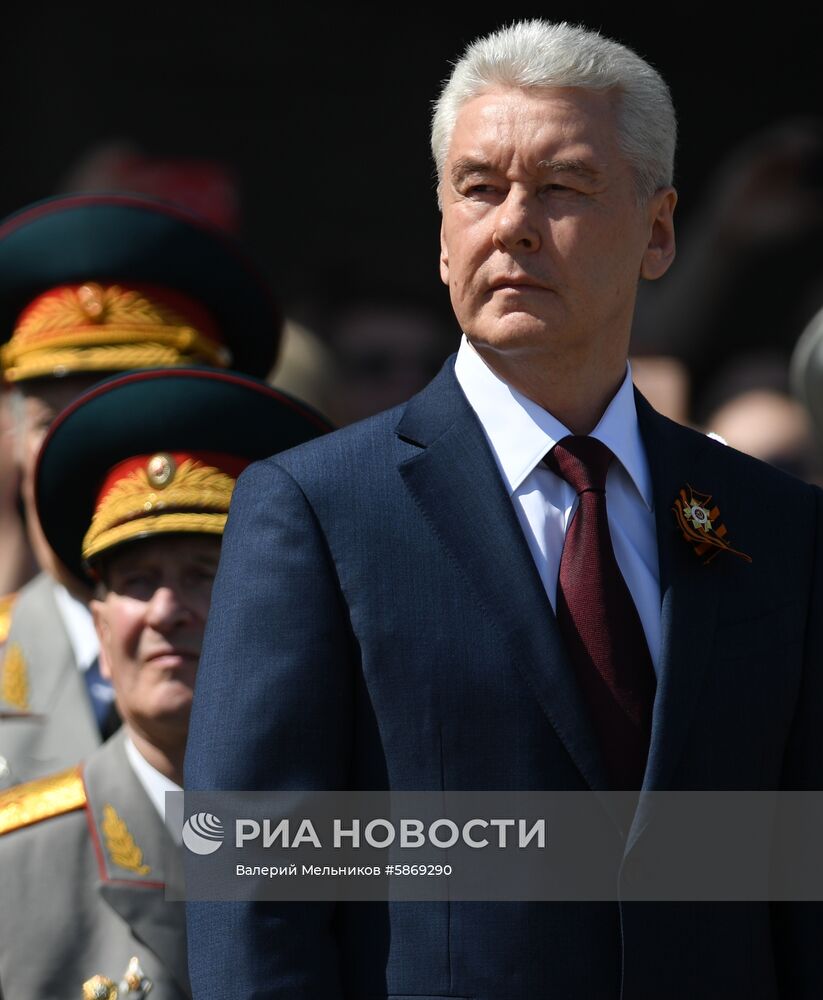 Парад кадетов на Поклонной горе