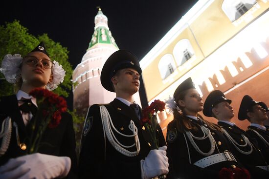 Профилактика горелки Вечного огня в Александровском саду