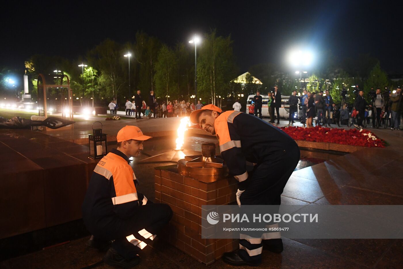 Профилактика горелки Вечного огня в Александровском саду