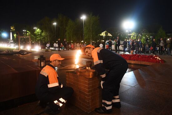 Профилактика горелки Вечного огня в Александровском саду