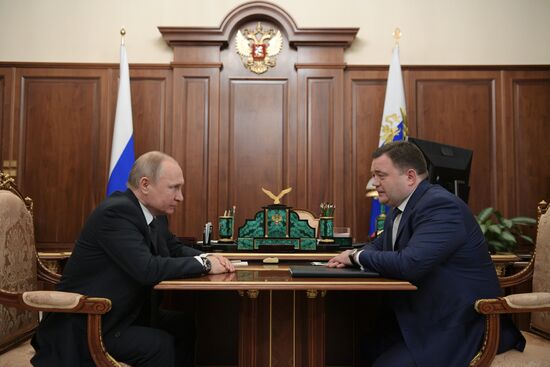 Президент РФ В. Путин встретился с главой "Промсвязьбанка" П. Фрадковым