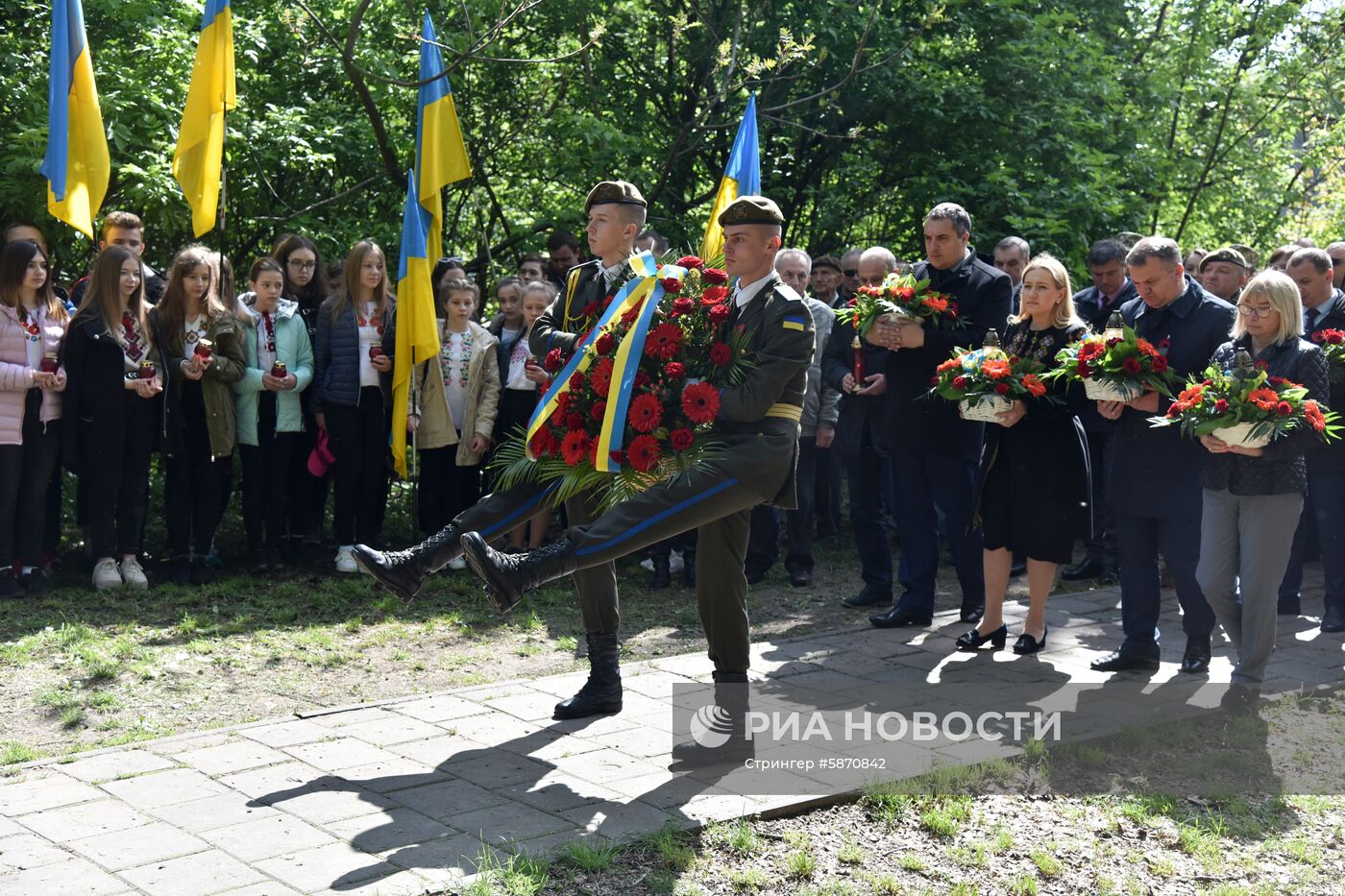 Акции на Украине в память о погибших во II Мировой войне