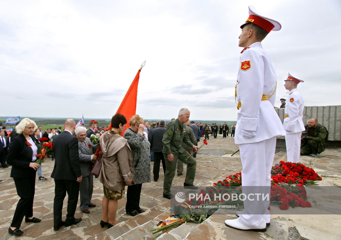 Траурные мероприятия на Саур-могиле в ДНР