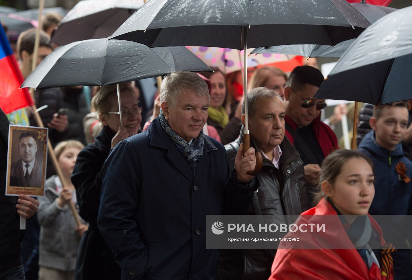 Акция "Бессмертный полк" в Париже