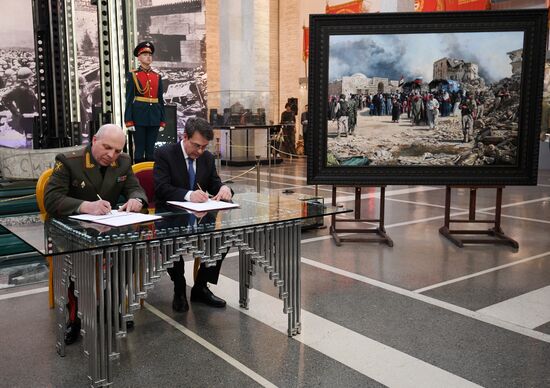 Презентация картины испанского художника  Аугусто Феррер-Далмау в Центральном музее Вооруженных Сил РФ