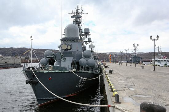 Боевые корабли Северного флота открыли для экскурсий ко Дню Победы